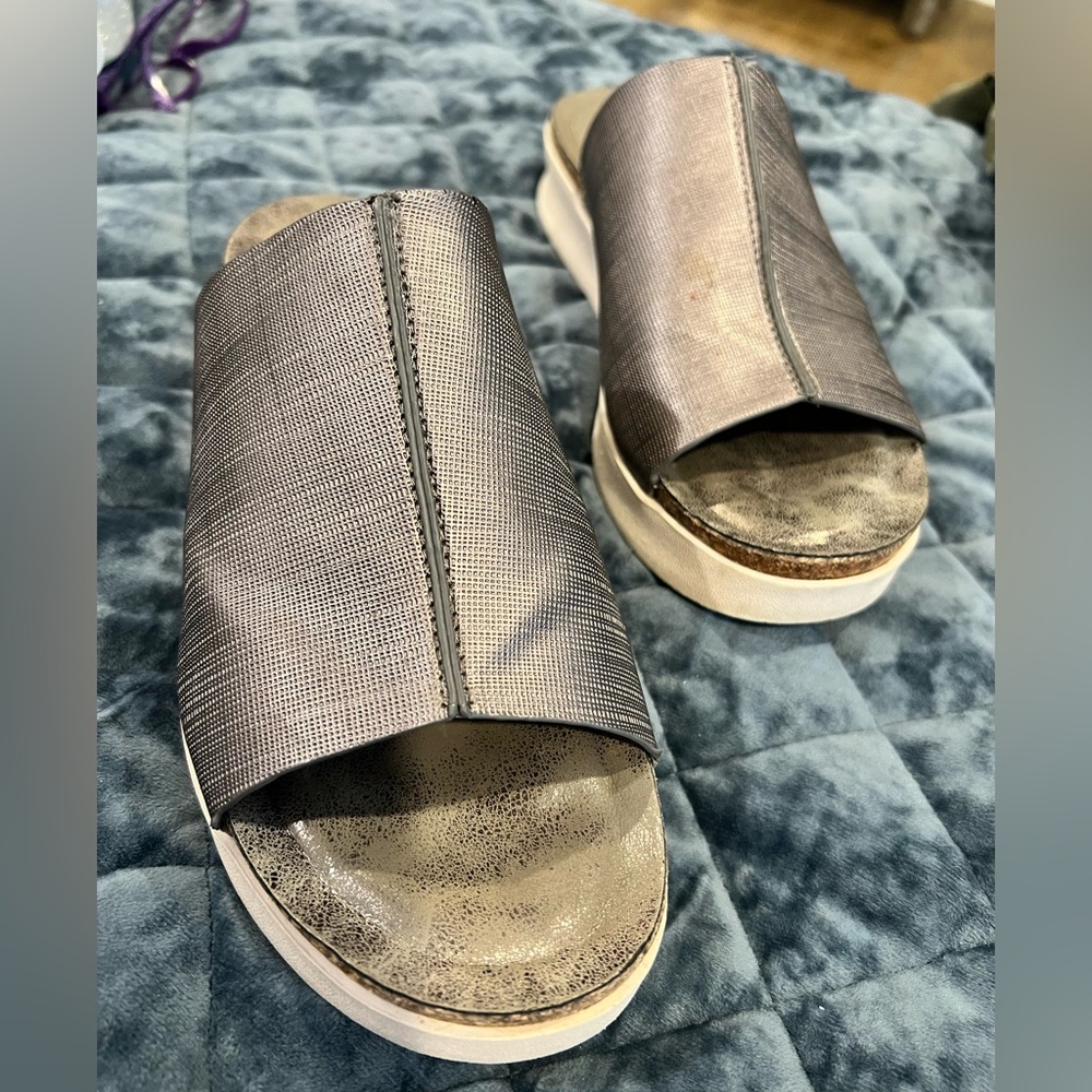 Pierre Dumas Pewter Slide Sandals l 7